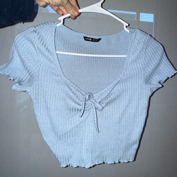 SHEIN Sky Blue Lettuce Trim Rib Knit knotted Ribbed Tie-Front Crop Top - Picture 2 of 9